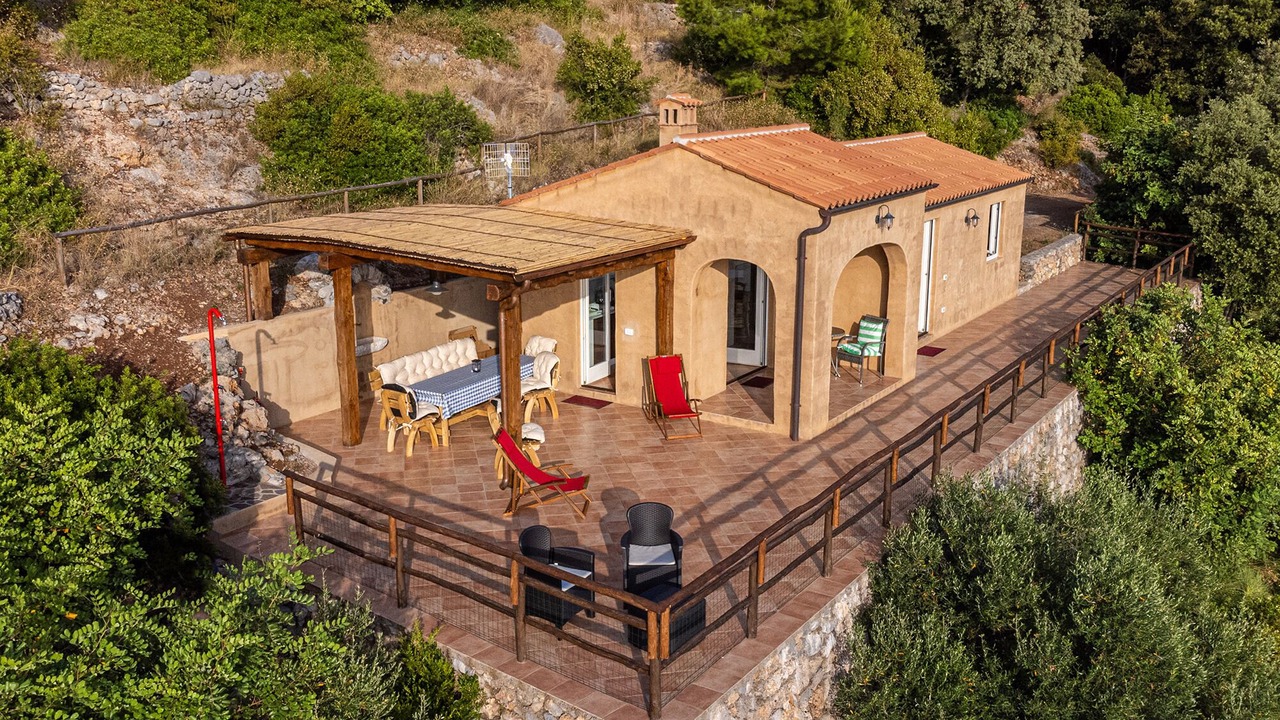 Photo of Patio Balcony in Cersuta