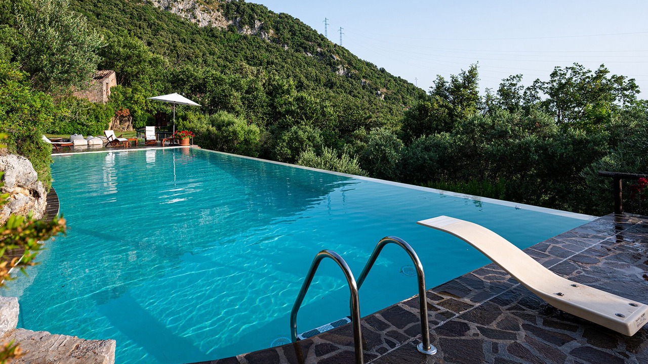 Photo of Outdoor in Cersuta