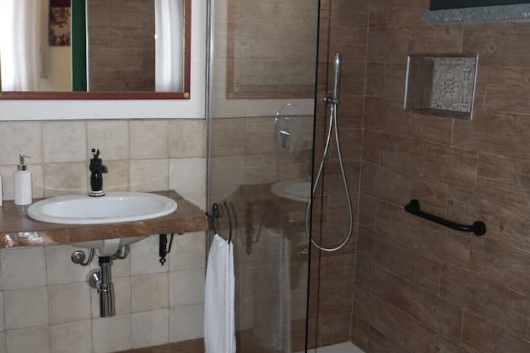 Photo of Bathroom in Marausa