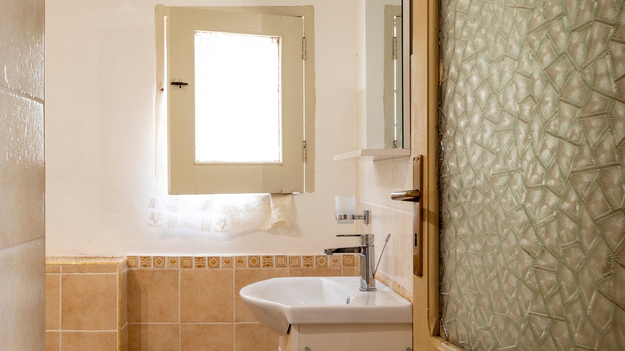 Photo of Bathroom in Capri Leone