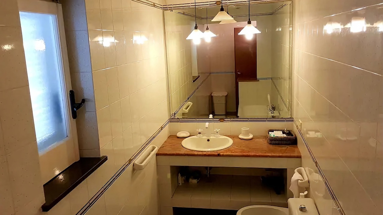 Photo of Bathroom in Forio