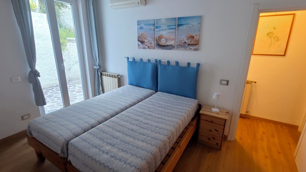 Photo of Bedroom in Forio