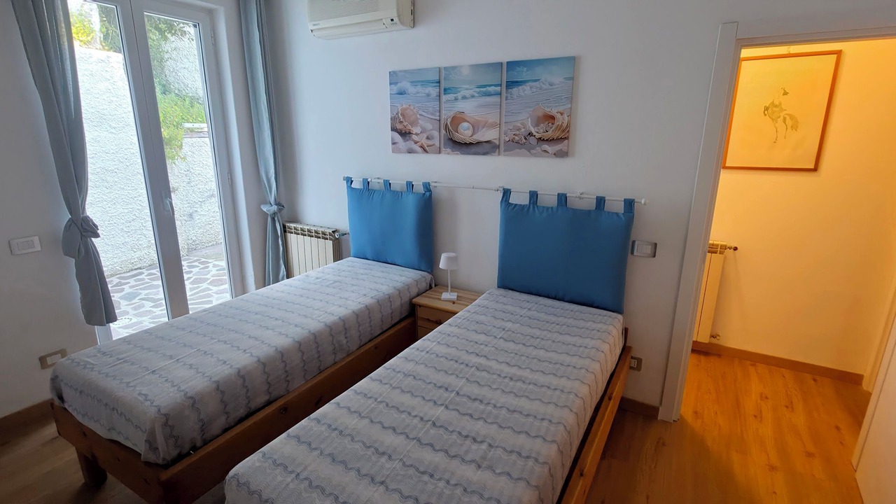 Photo of Bedroom in Forio