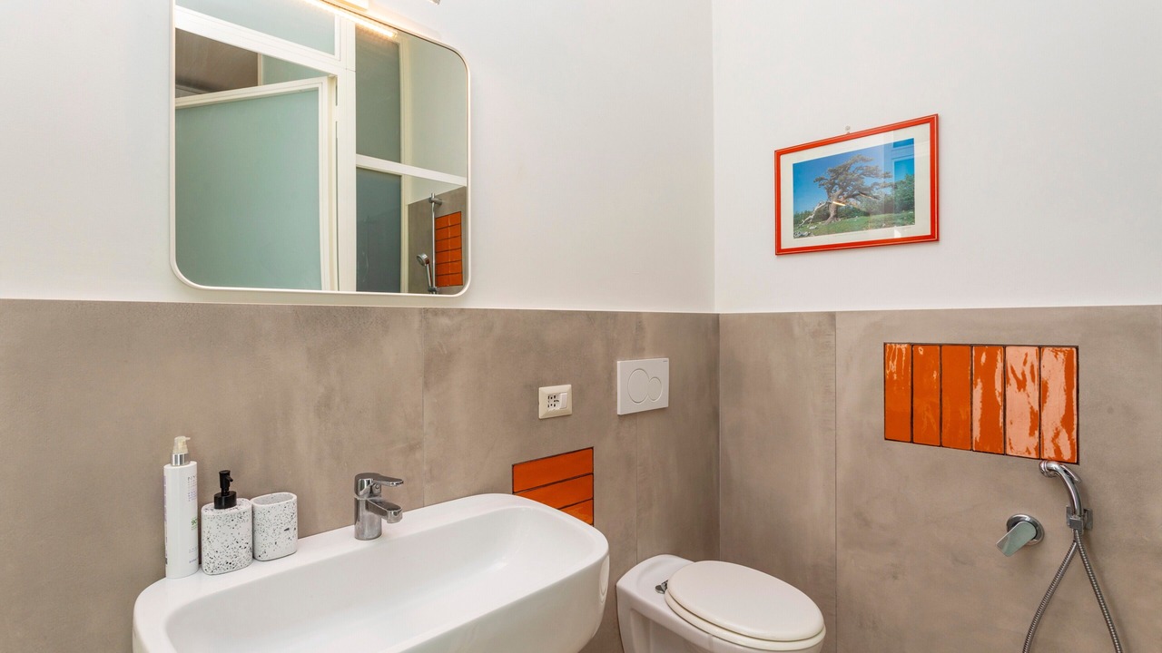Photo of Bathroom in Picanello-Ognina-Barriera-Canalicchio