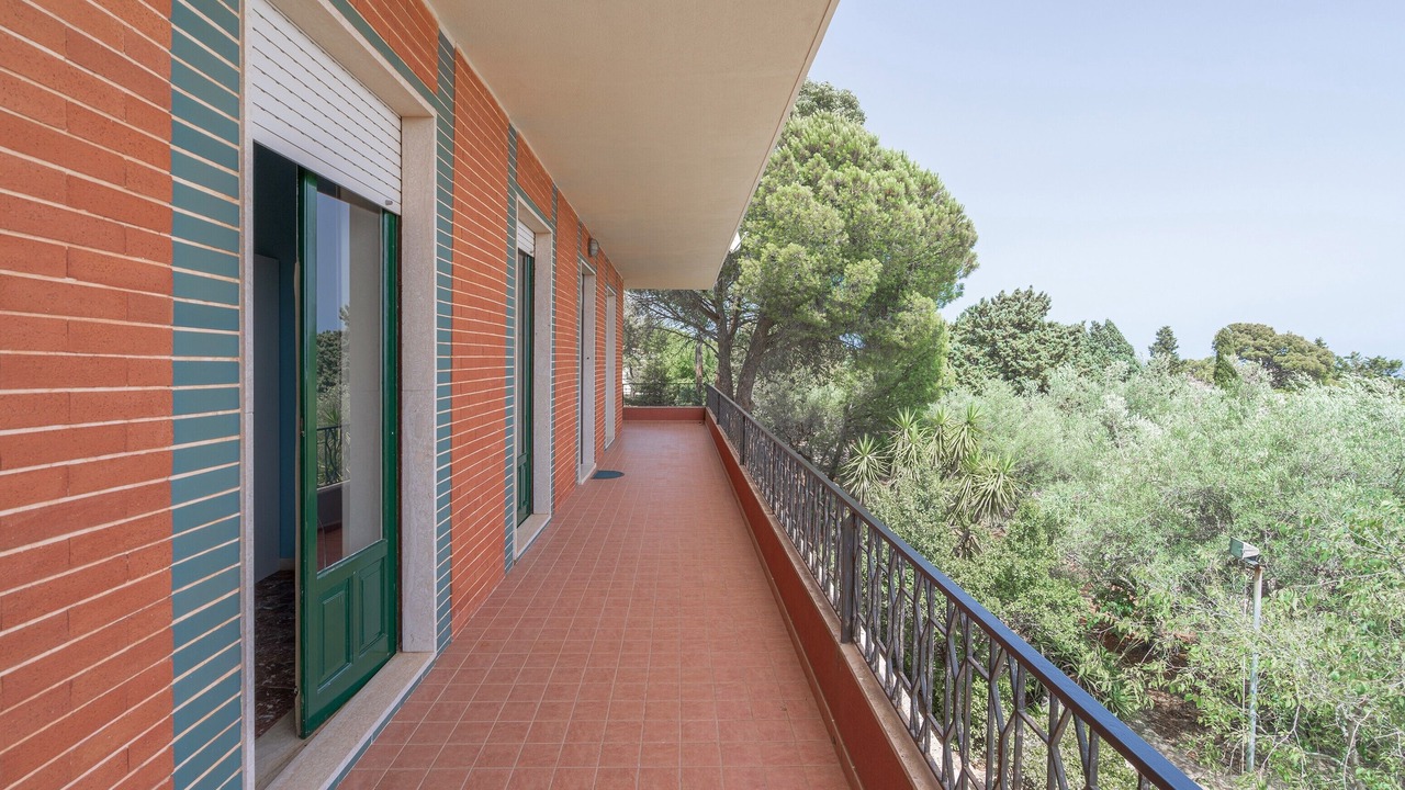 Photo of Outdoor in Avola
