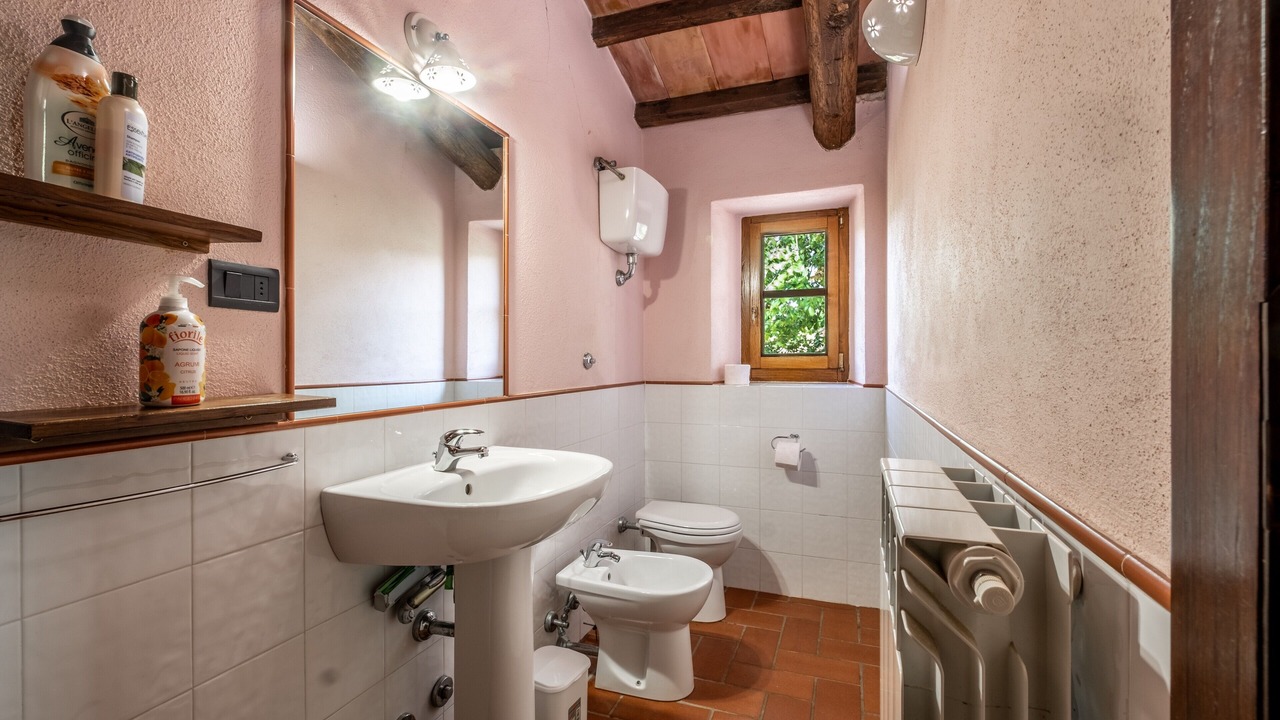 Photo of Bathroom in Arcidosso