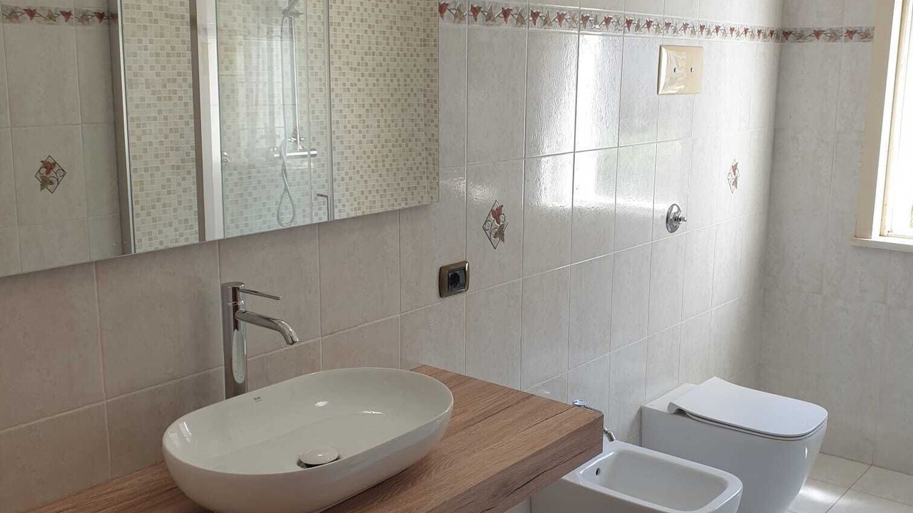 Photo of Bathroom in Venetico