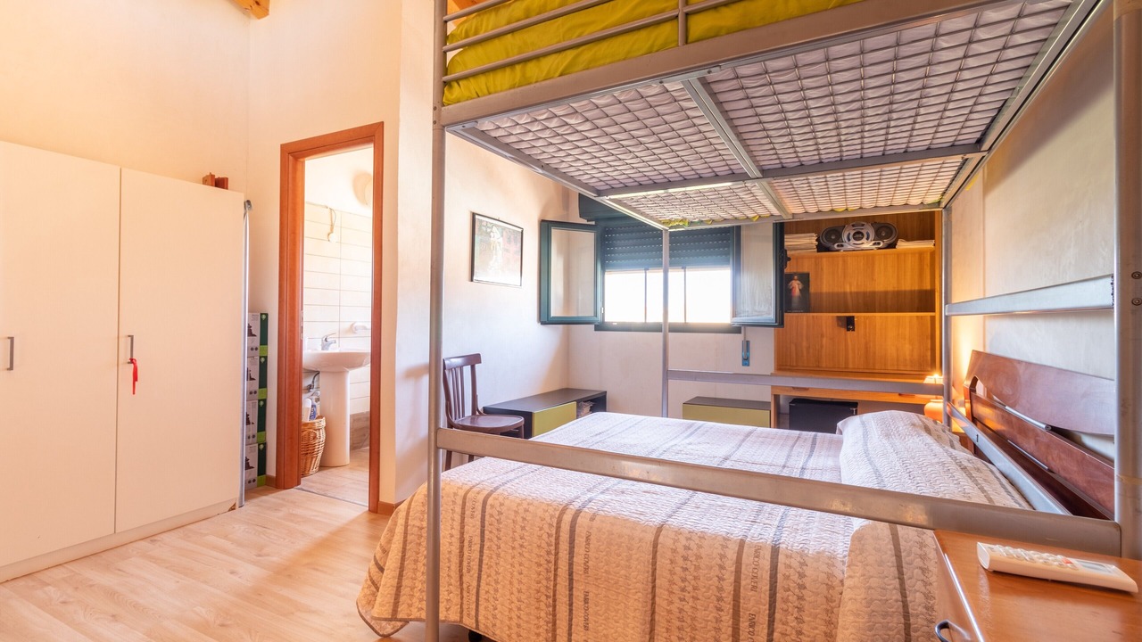 Photo of Bedroom in Acate