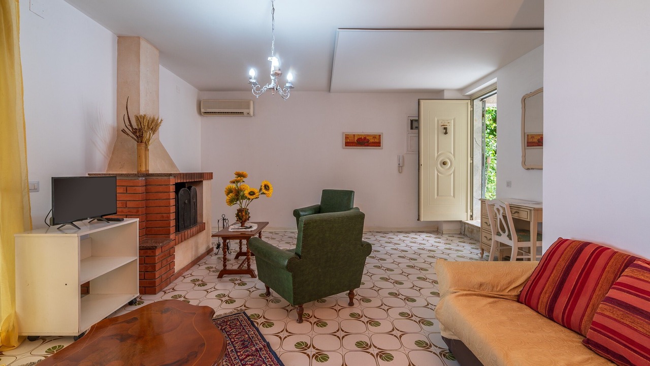 Photo of Livingroom in Costa Saracena-Castelluccio