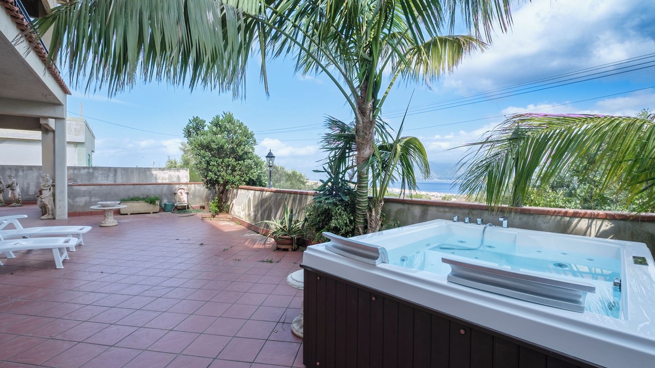 Photo of Patio Balcony in Capo Peloro
