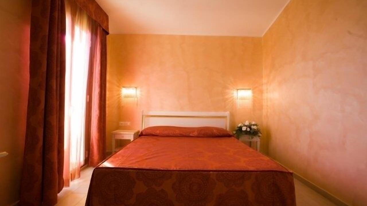Photo of Bedroom in Porto Salvo