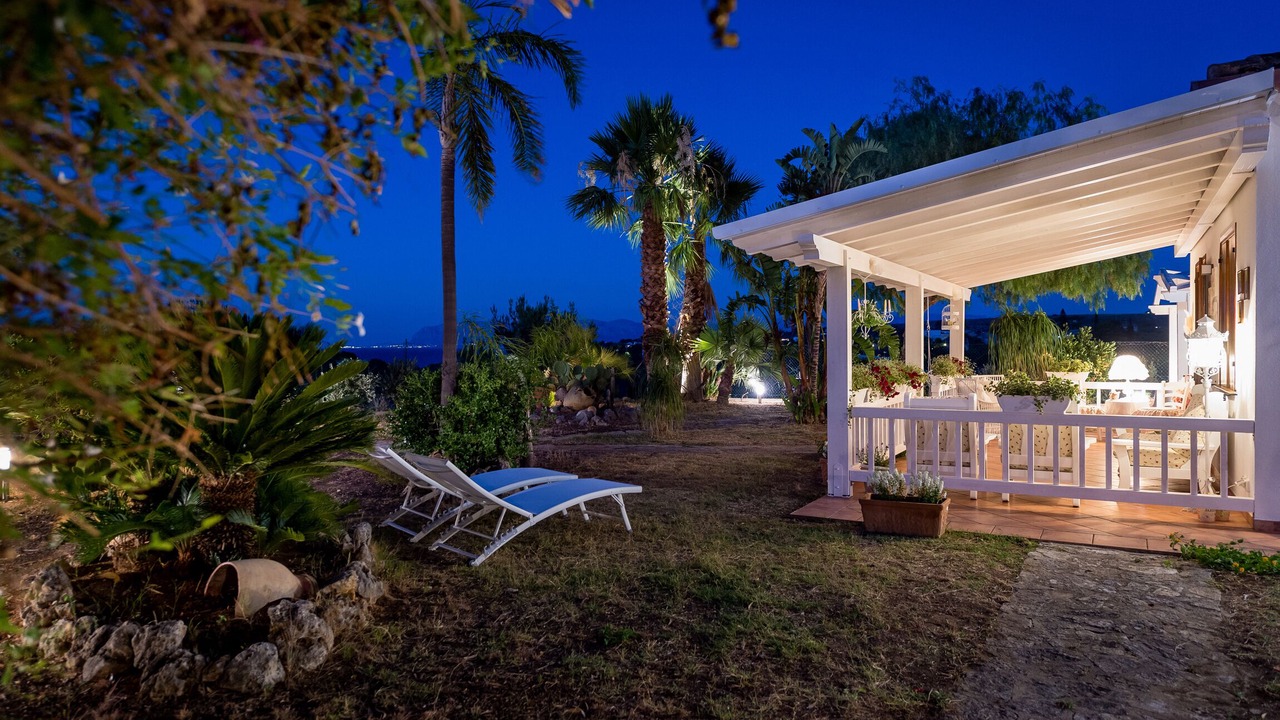 Photo of Patio Balcony in Scopello