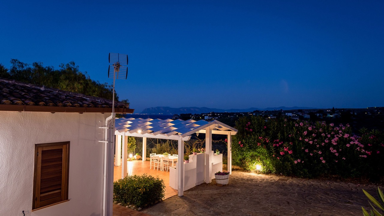 Photo of Patio Balcony in Scopello