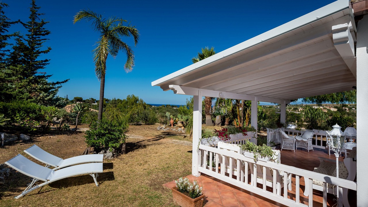 Photo of Patio Balcony in Scopello