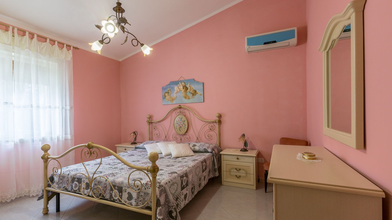 Photo of Bedroom in Avola