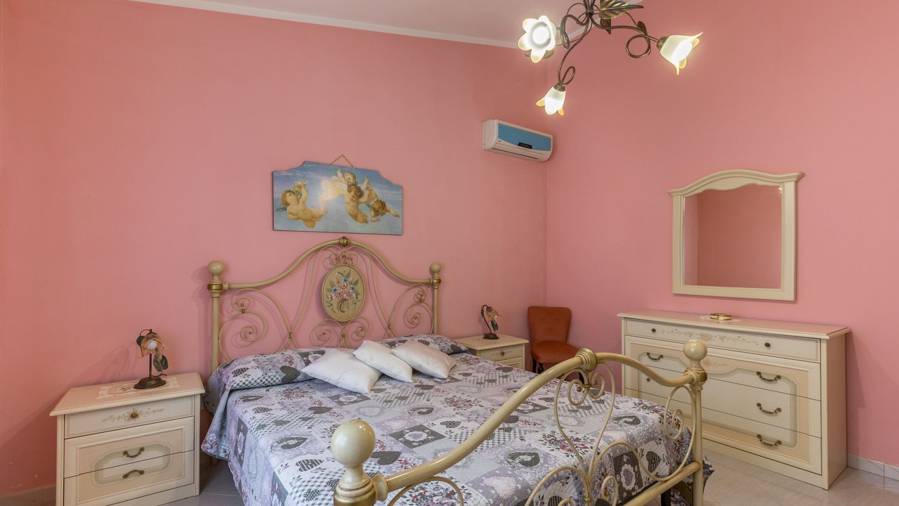 Photo of Bedroom in Avola