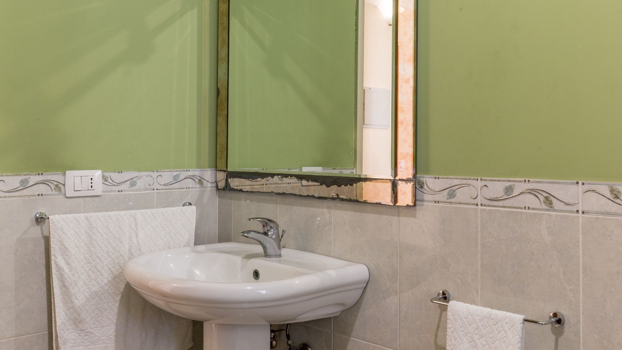 Photo of Bathroom in Avola