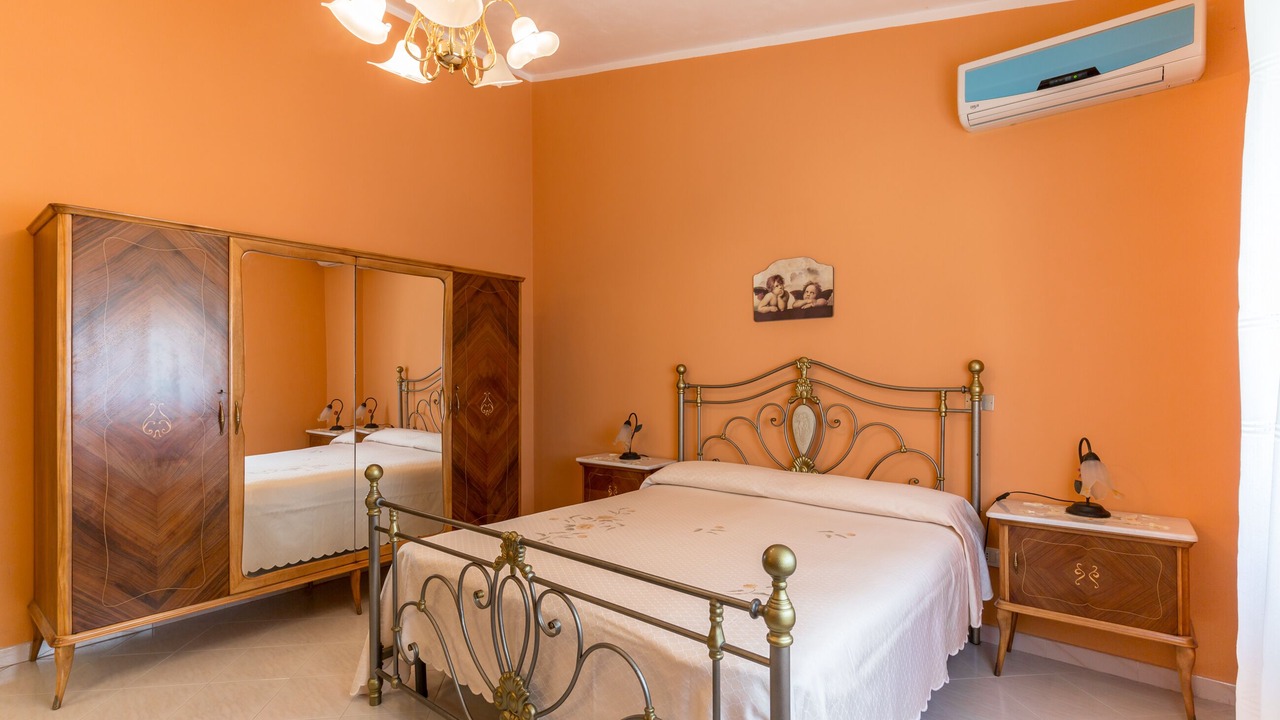 Photo of Bedroom in Avola