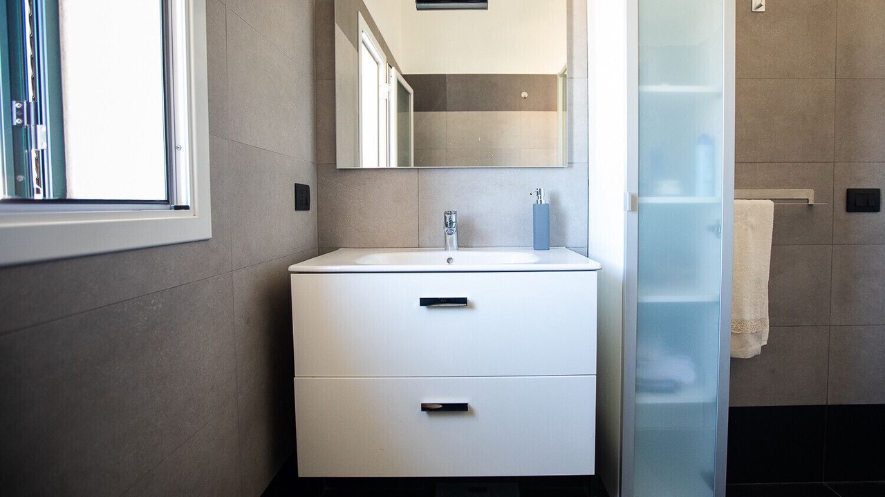 Photo of Bathroom in Noto Historic Centre
