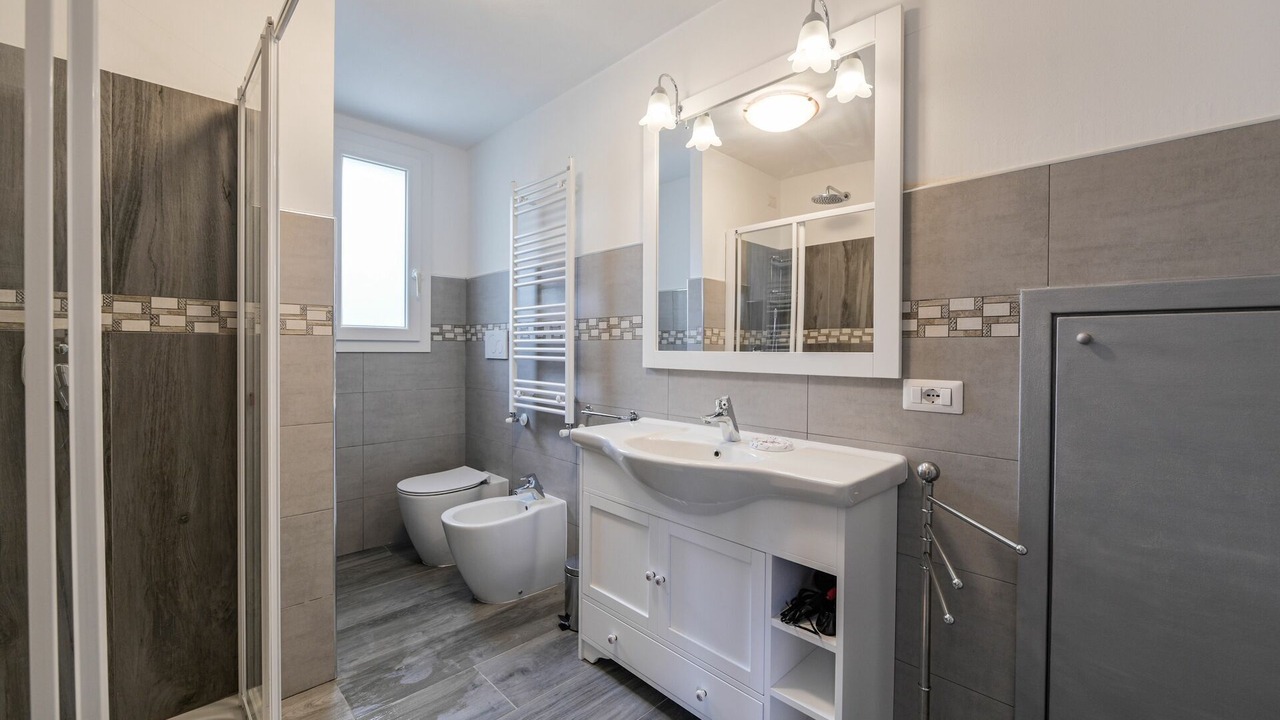 Photo of Bathroom in Diano Marina