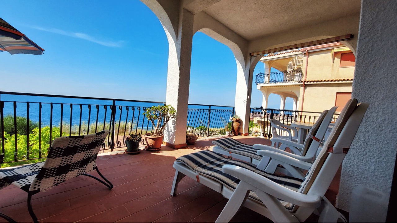 Photo of Patio Balcony in Motta San Giovanni