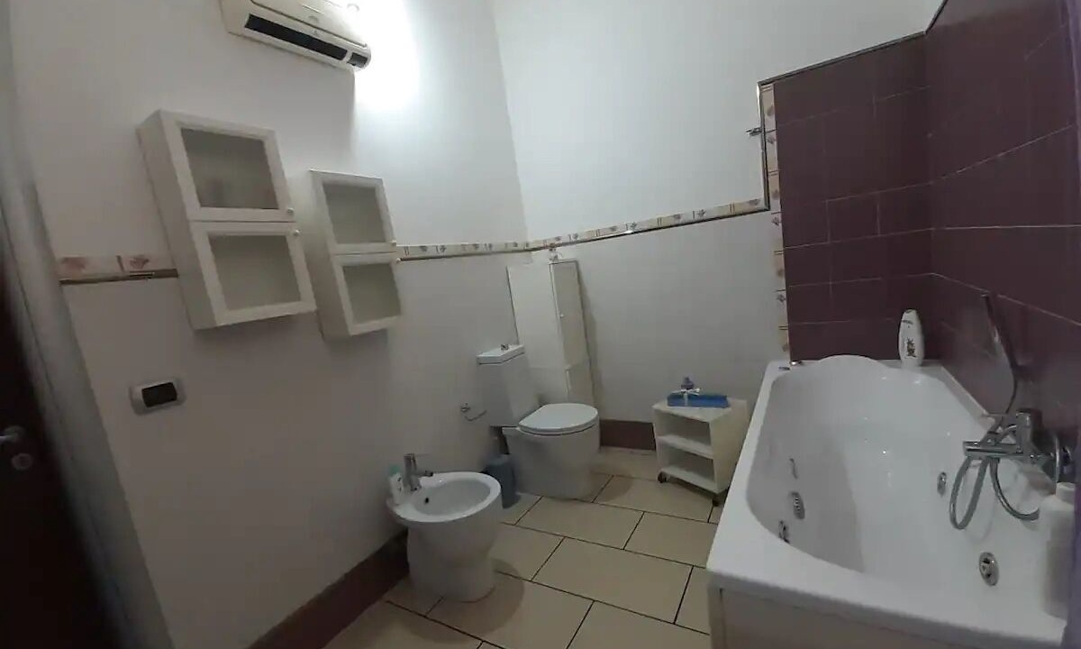 Photo of Bathroom in Floridia