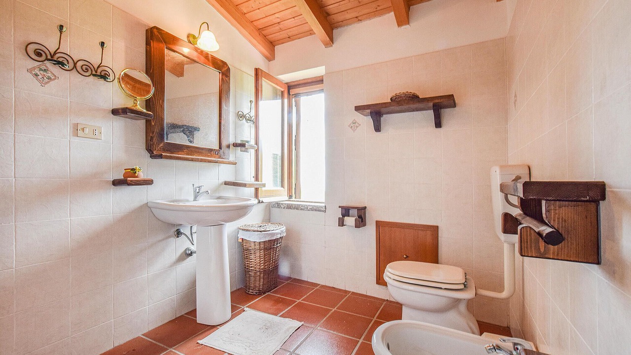 Photo of Bathroom in San Marco d'Alunzio