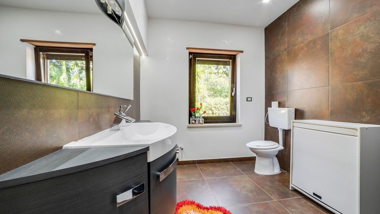 Photo of Bathroom in Nissoria