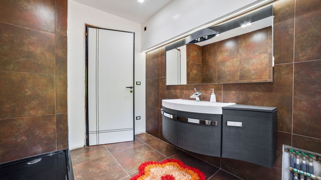 Photo of Bathroom in Nissoria