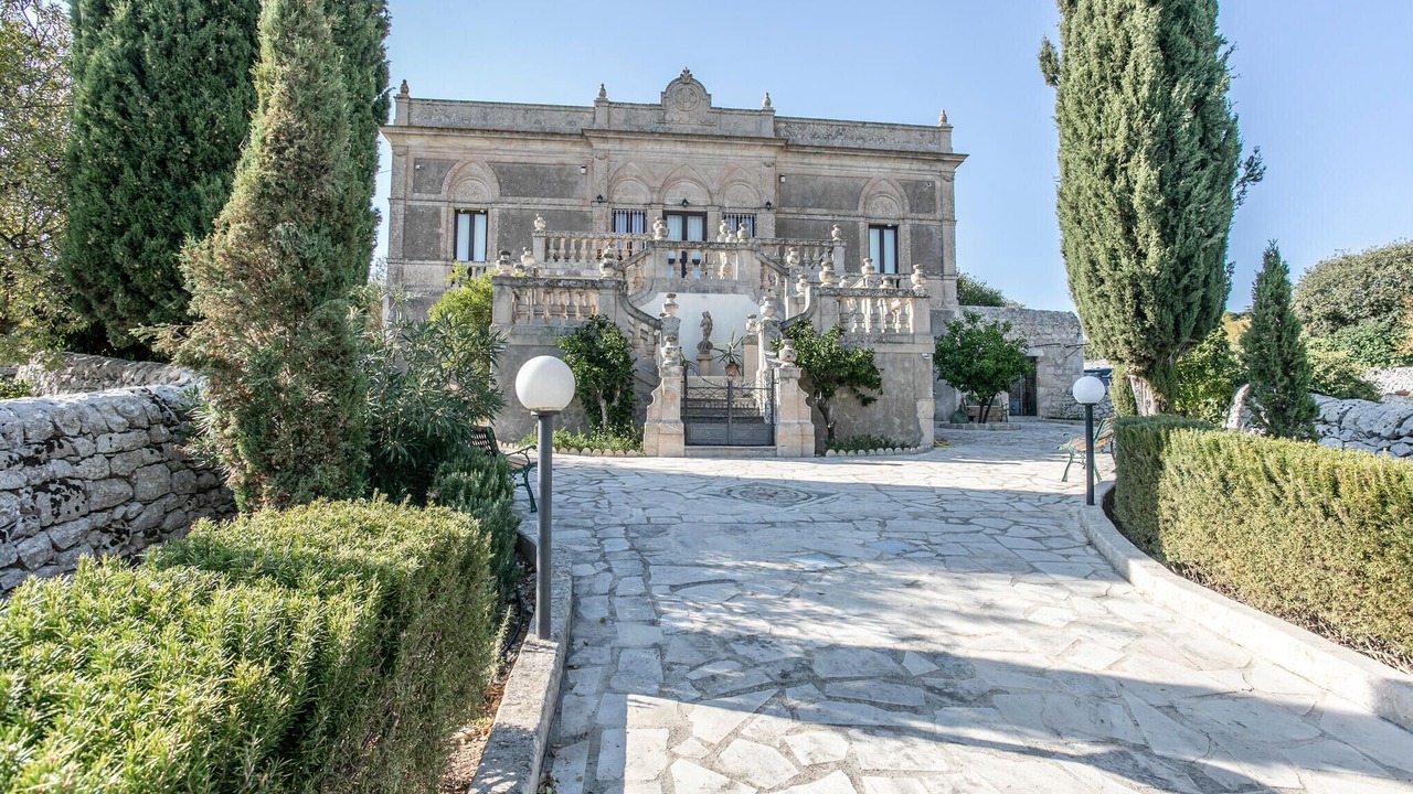 Photo of Others in Casa Papa