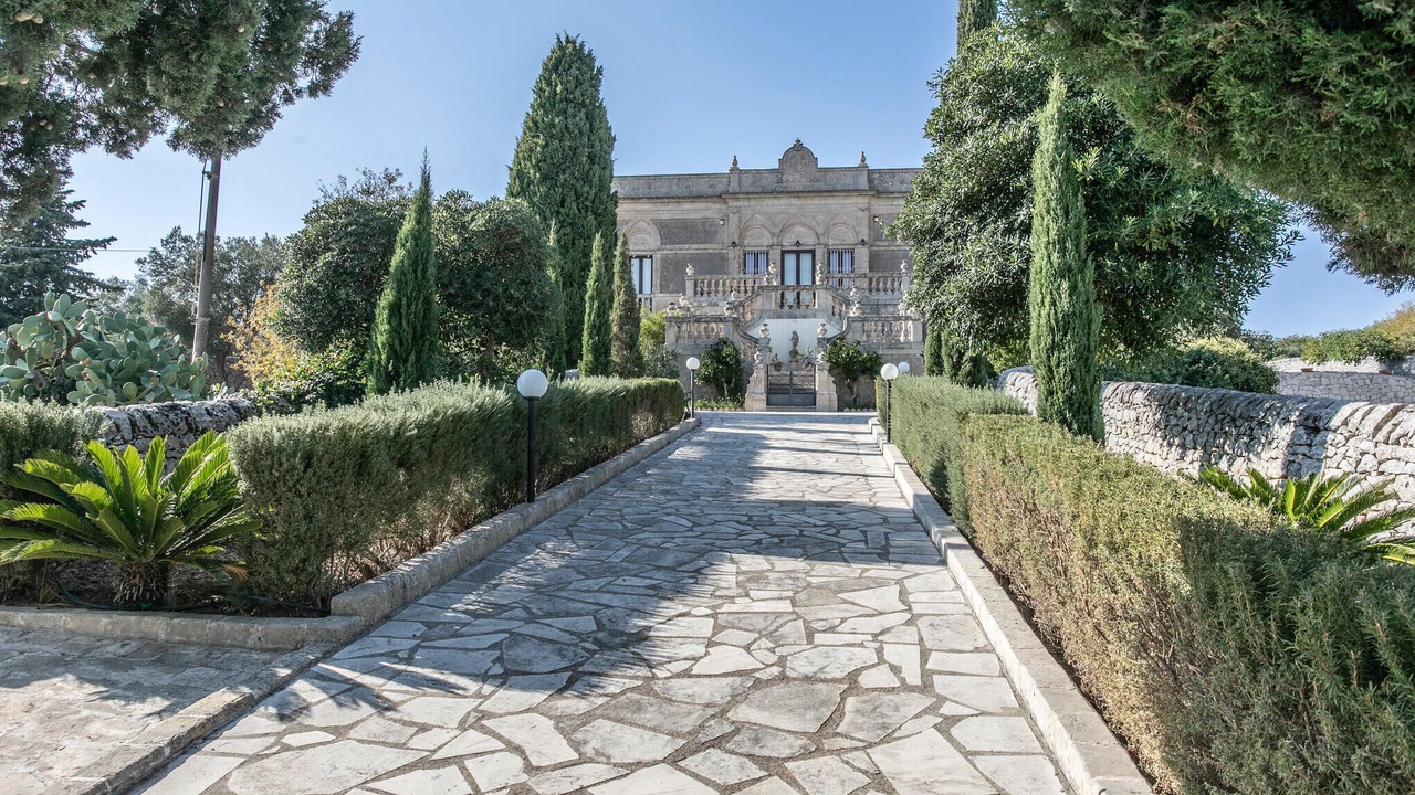 Photo of Others in Casa Papa