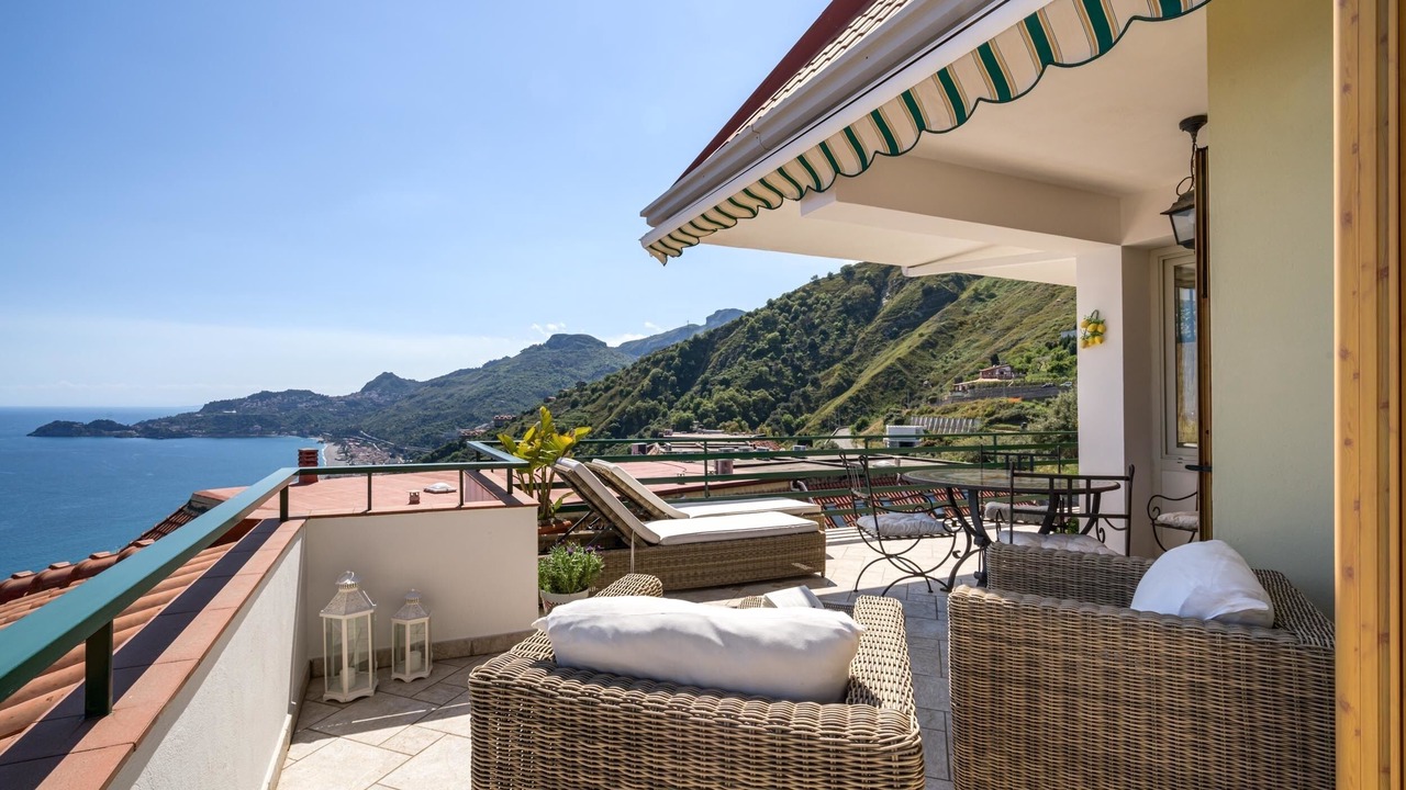 Photo of Patio Balcony in Letojanni