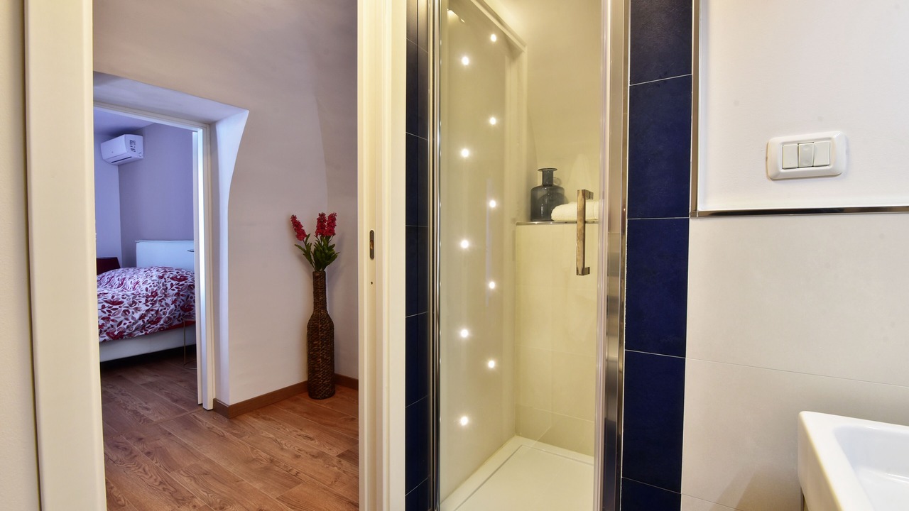 Photo of Bathroom in Catania City Centre