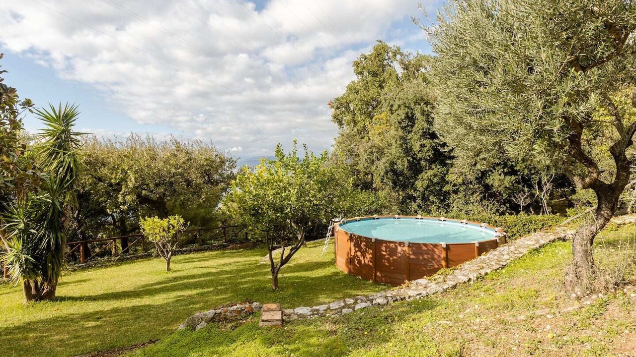 Photo of Outdoor in Cersuta