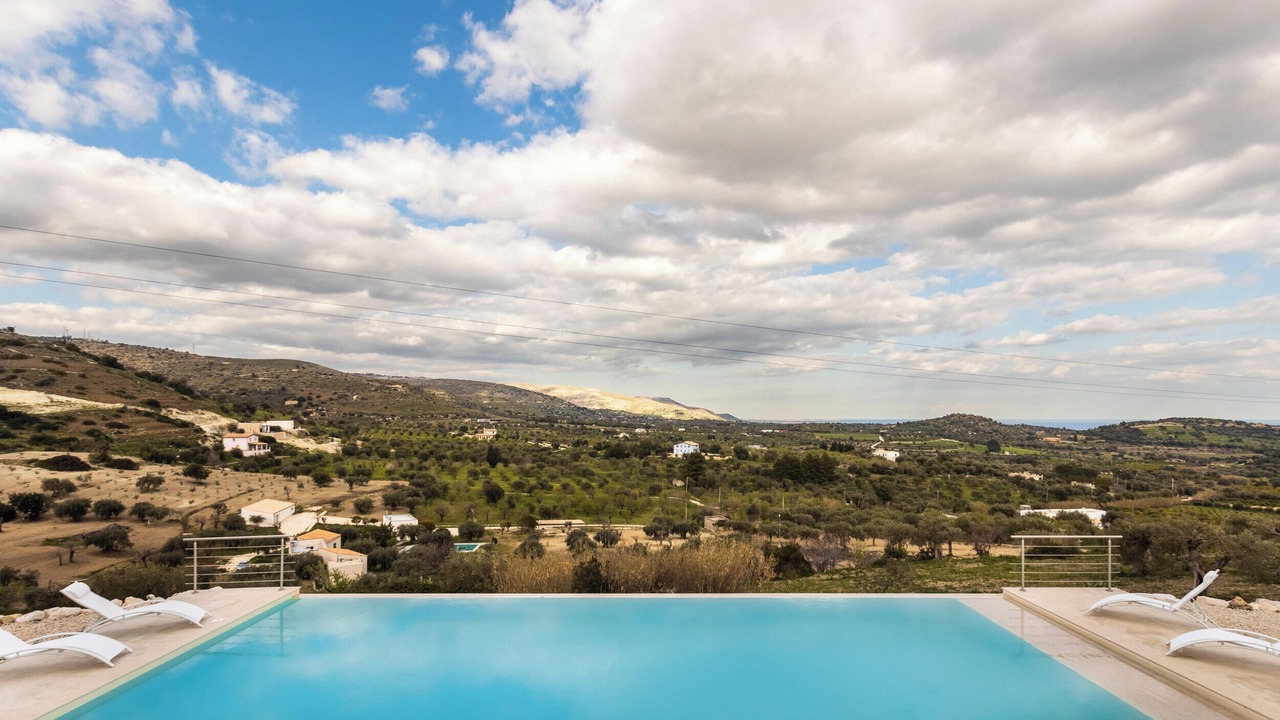Photo of Outdoor in Avola