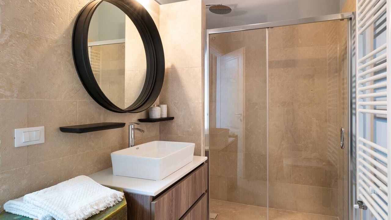 Photo of Bathroom in Noto Historic Centre