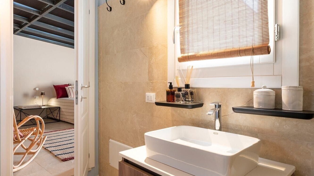 Photo of Bathroom in Noto Historic Centre