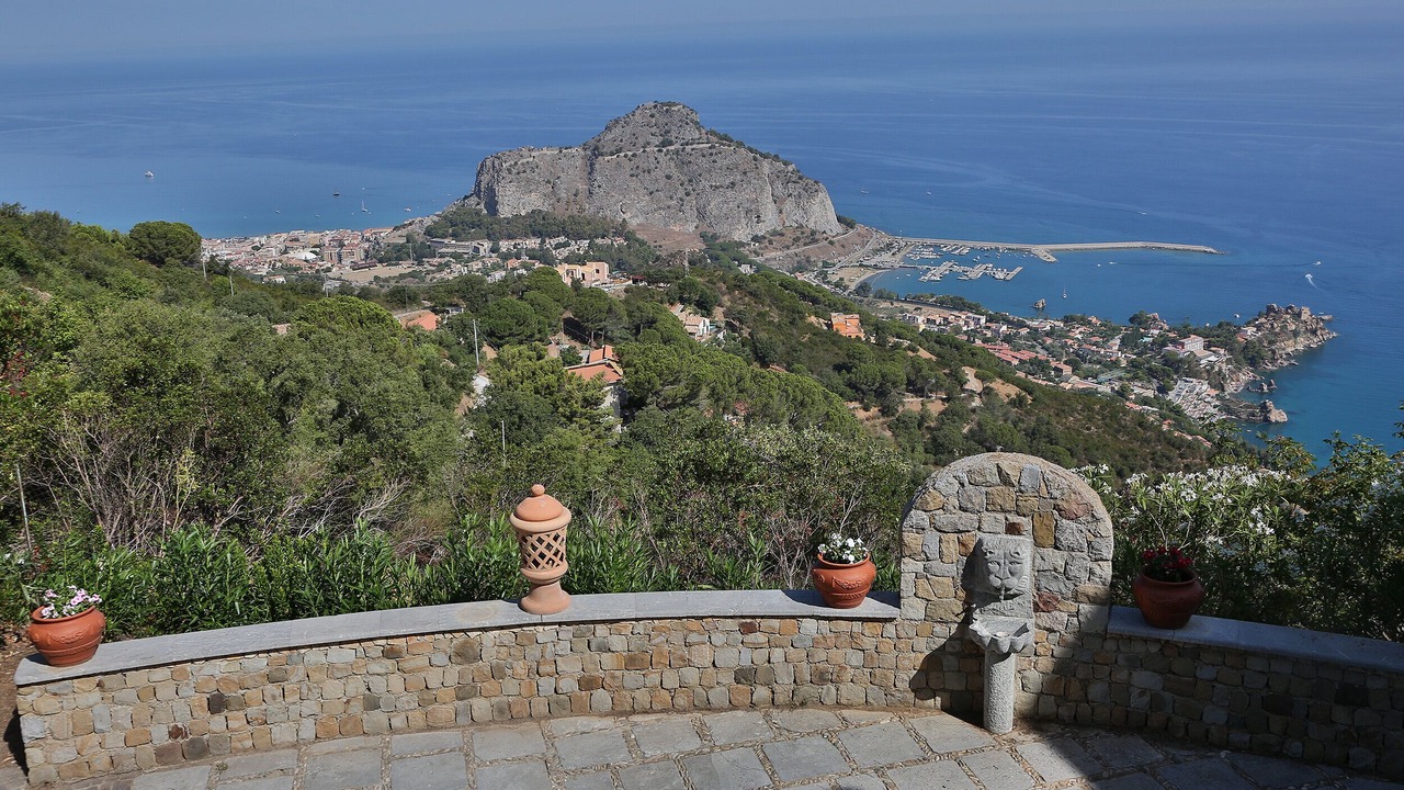 Photo of Others in Cefalu