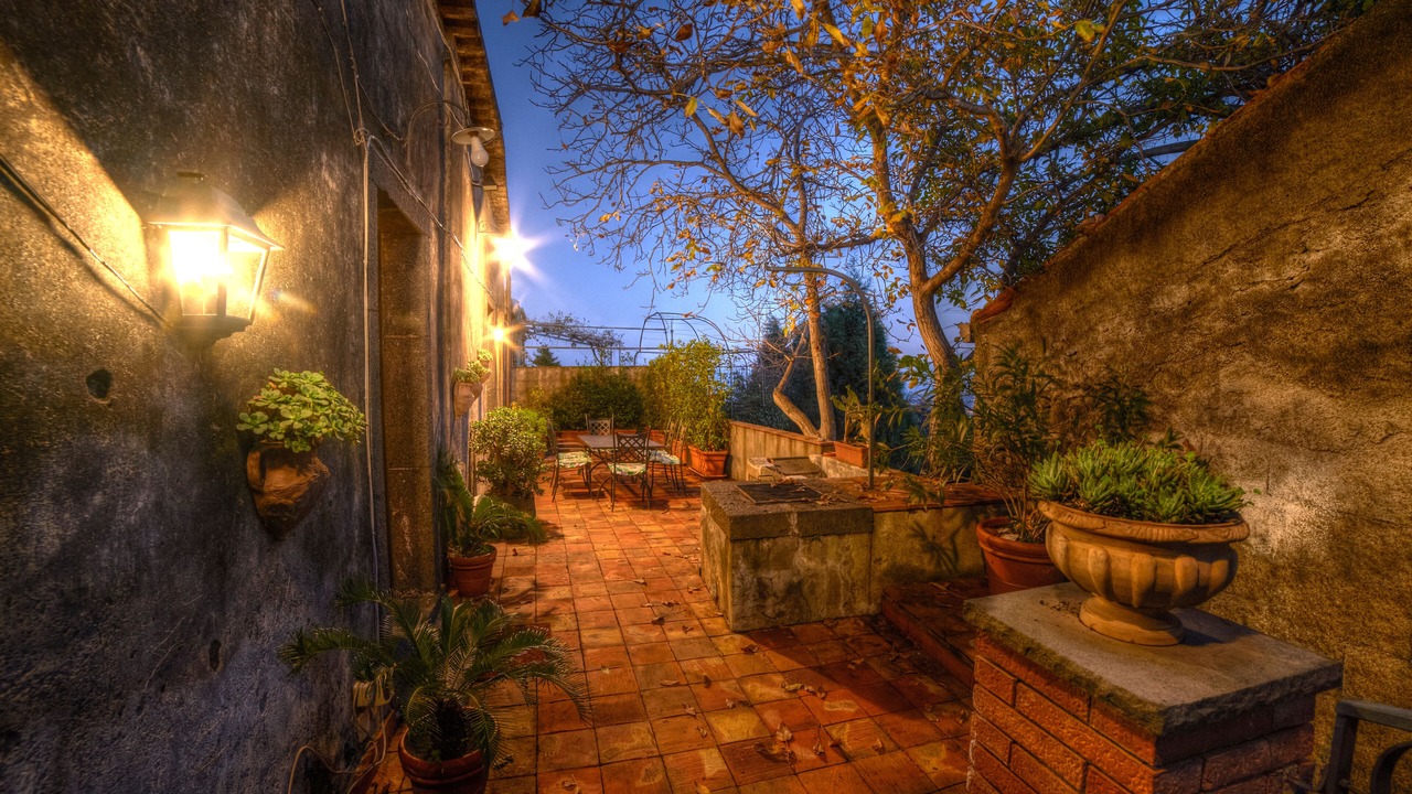 Photo of Patio Balcony in San Giovanni Montebello