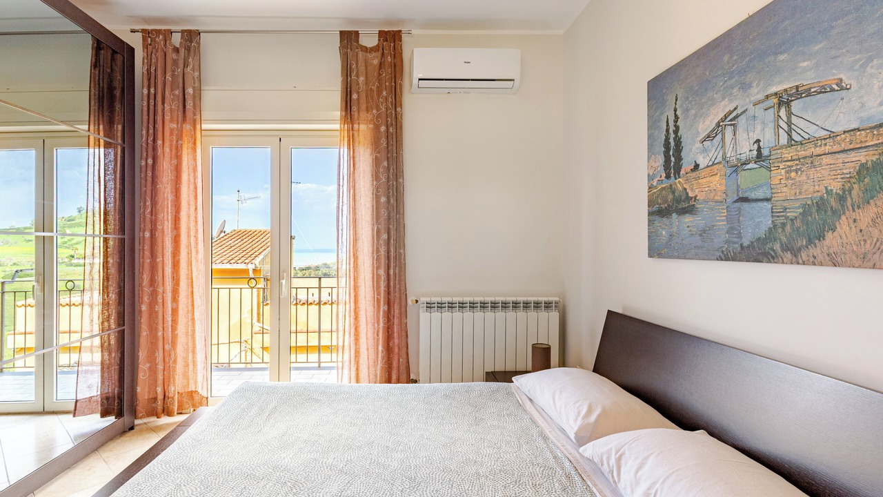 Photo of Bedroom in Realmonte
