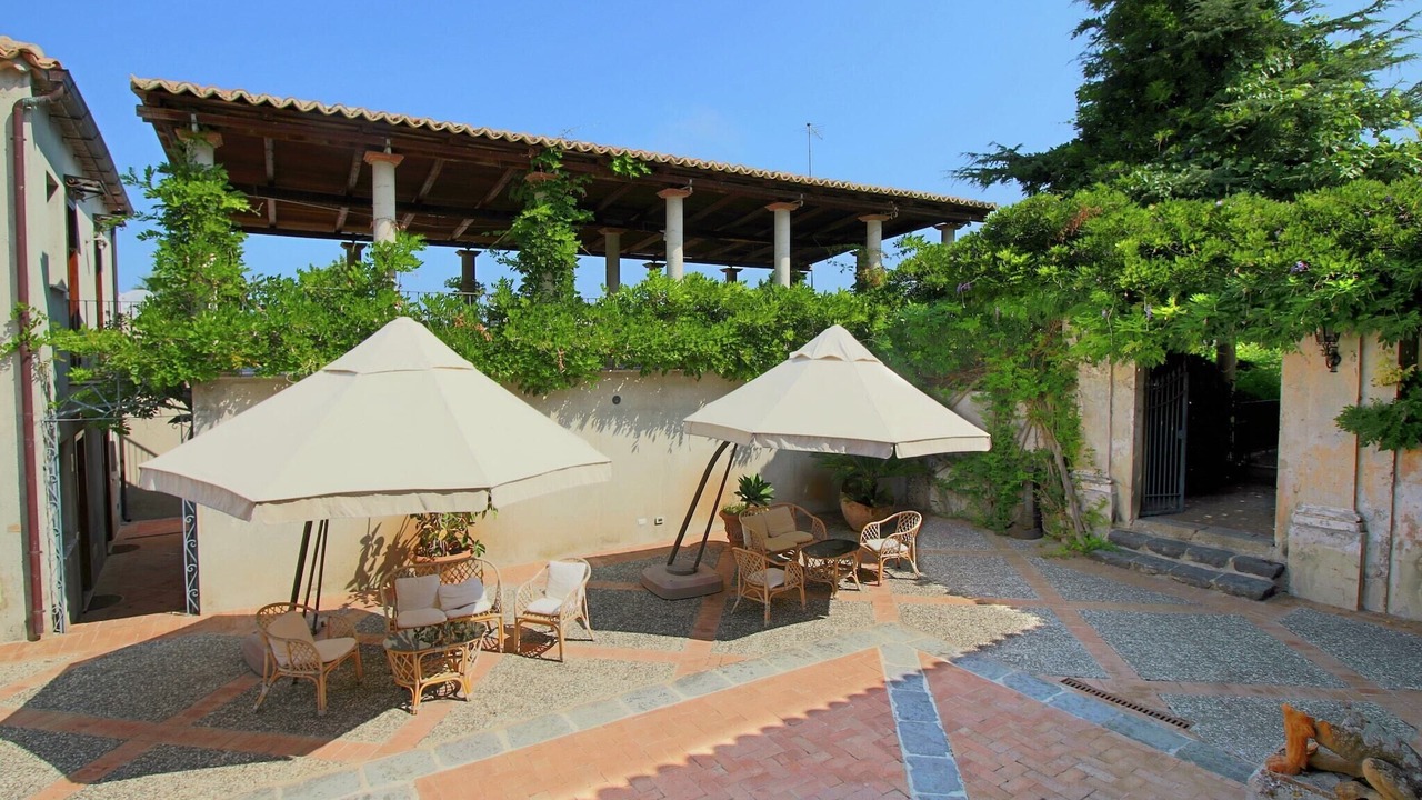 Photo of Patio Balcony in Fitili