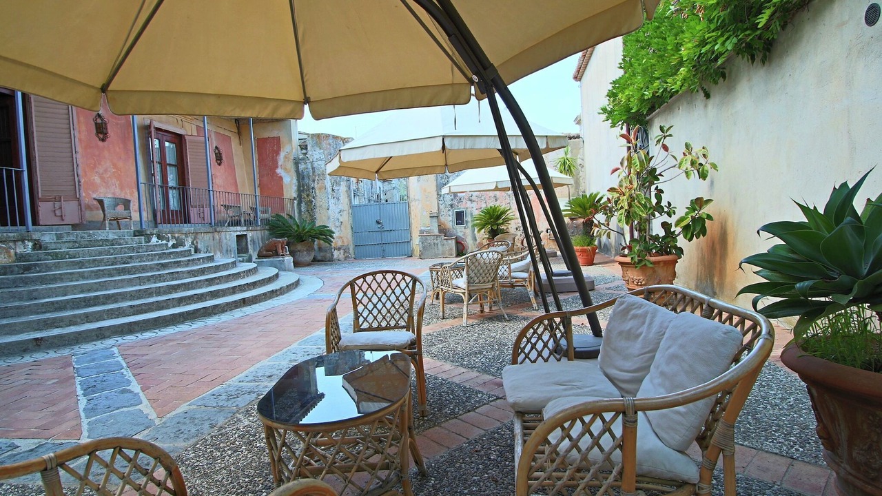 Photo of Patio Balcony in Fitili