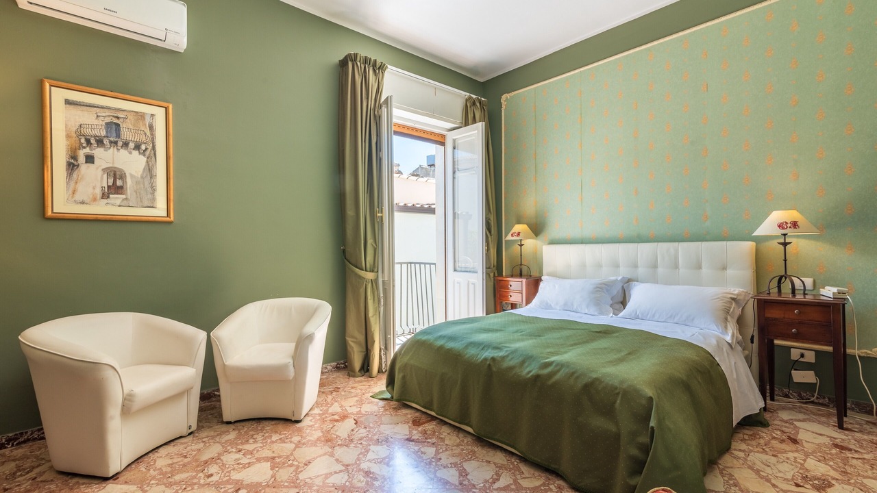 Photo of Bedroom in Noto Historic Centre
