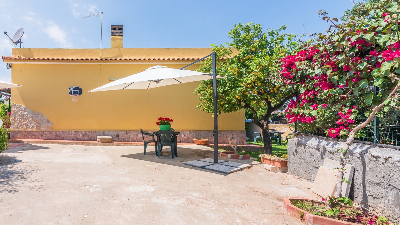 Photo of Patio Balcony in Falaride