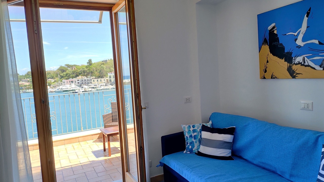 Photo of Livingroom in Ischia Porto