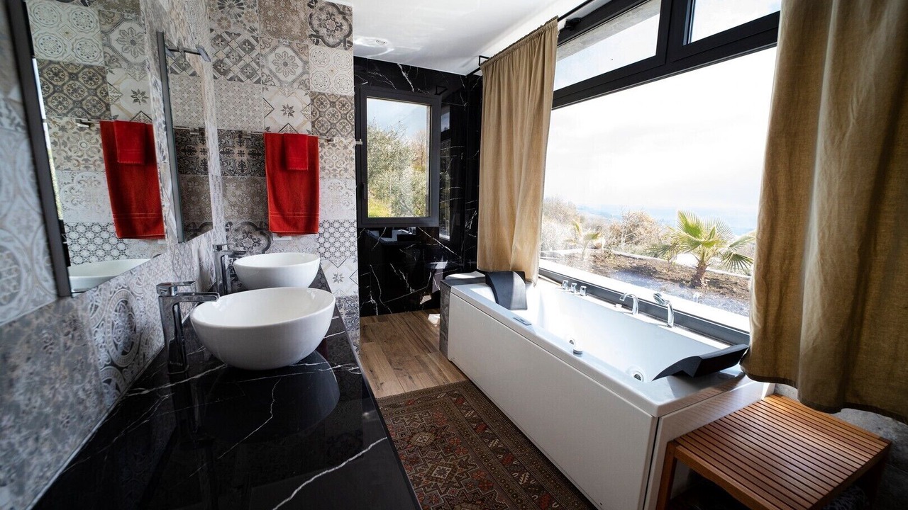 Photo of Bathroom in Piedimonte Etneo