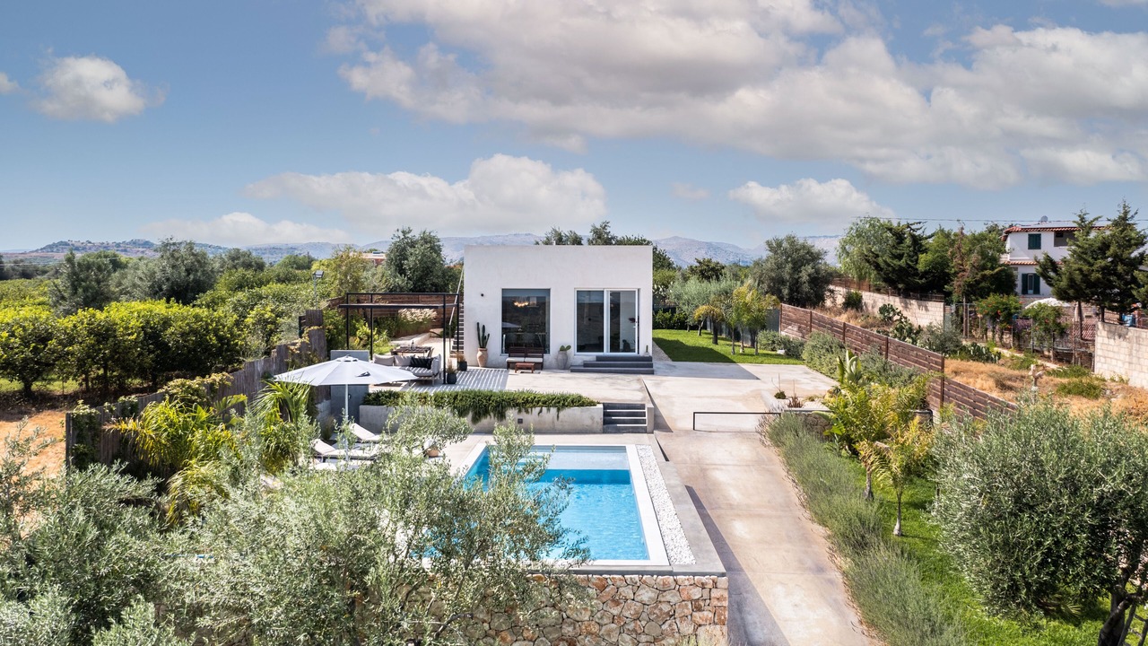 Photo of Outdoor in Avola