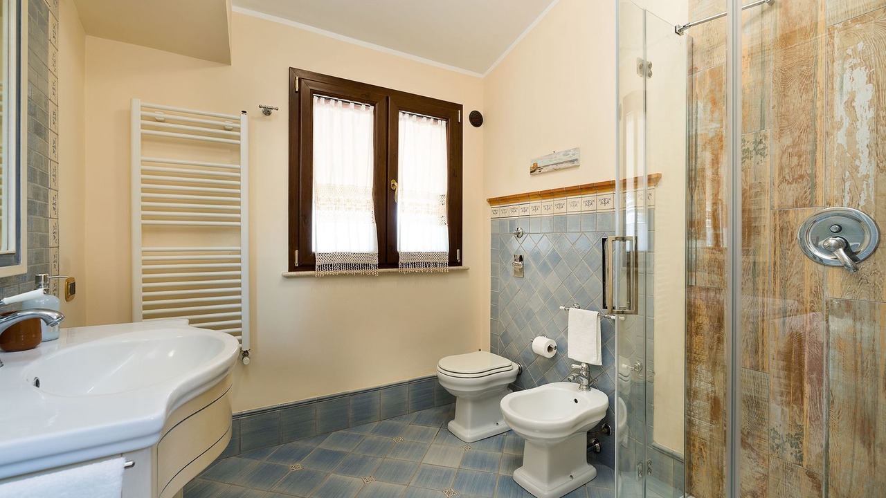 Photo of Bathroom in Paceco