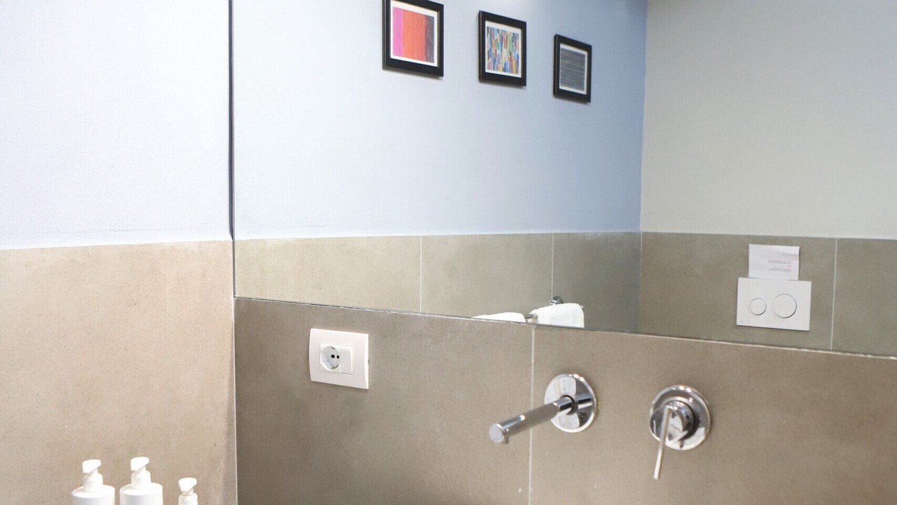 Photo of Bathroom in Naples City Centre