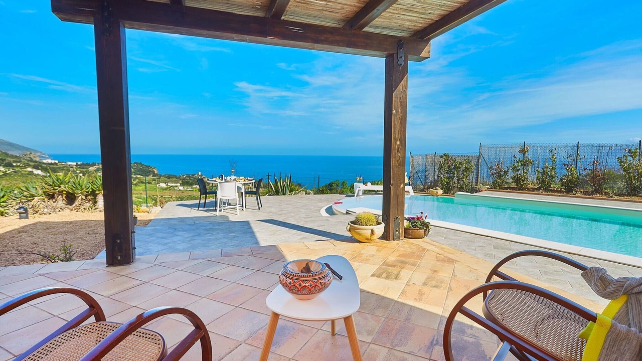Photo of Patio Balcony in Scopello